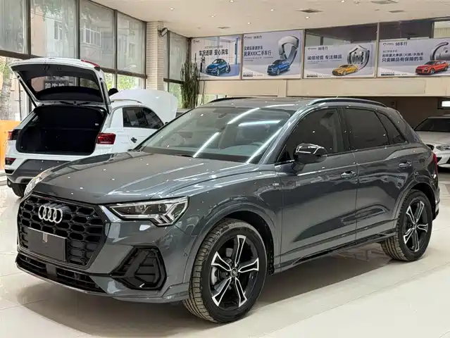 Audi Q3 2023 35 TFSI Fashion Dynamic (1.4T)