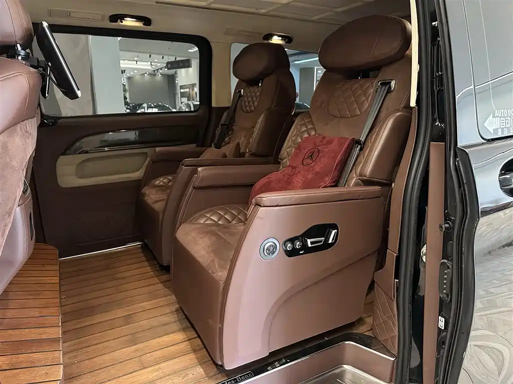 Mercedes-Benz Vito 2016 2.0T Elite Edition фото 18