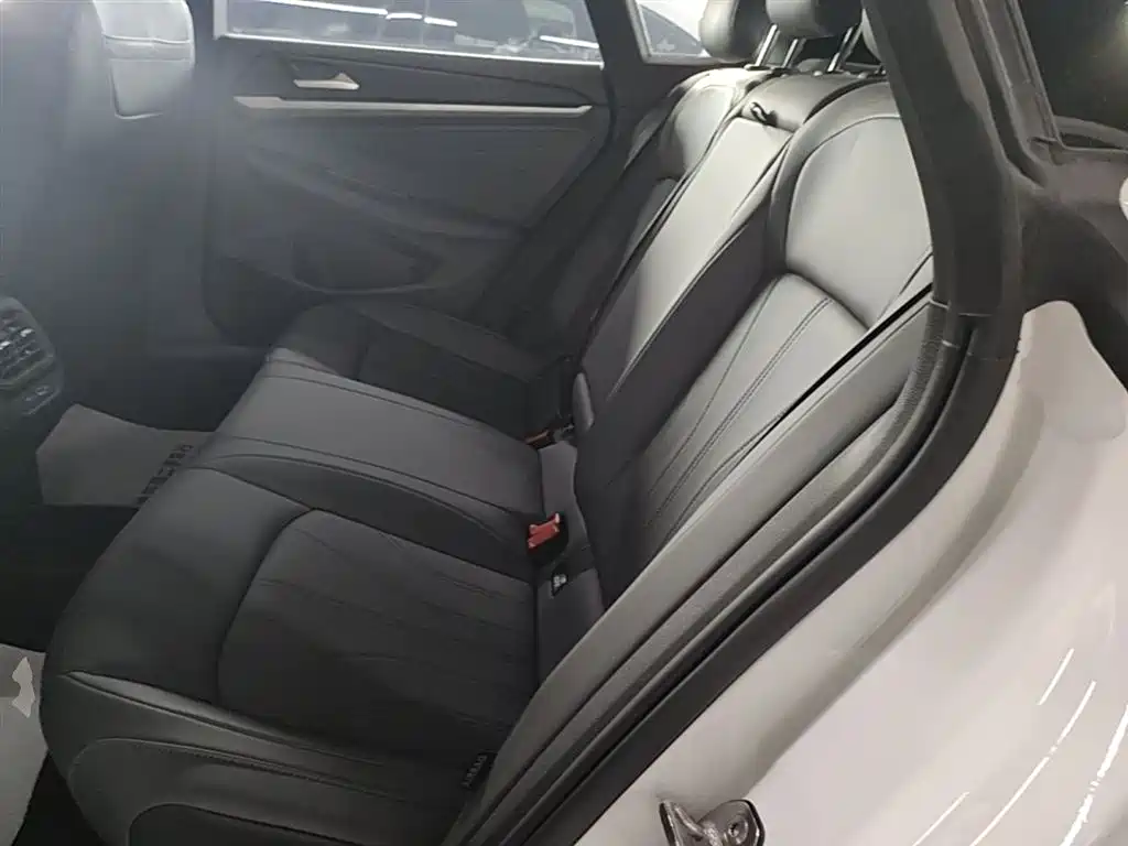 VOLKSWAGEN LINGDU