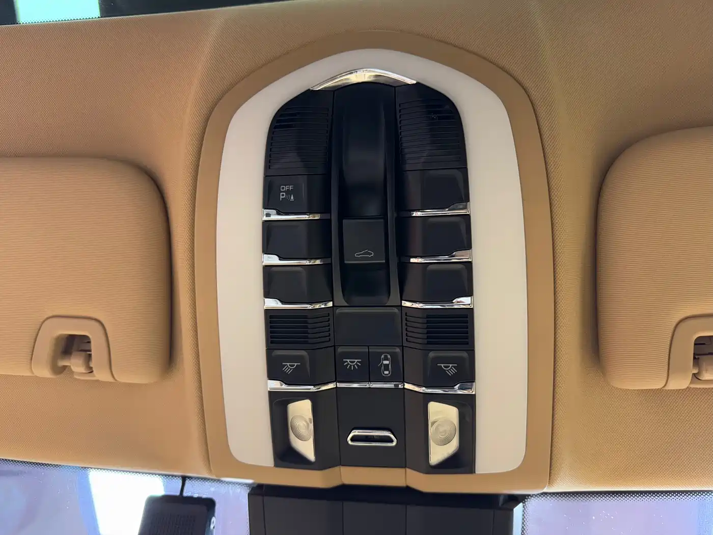 Porsche Panamera 2014 Panamera 4 3.0T фото 30