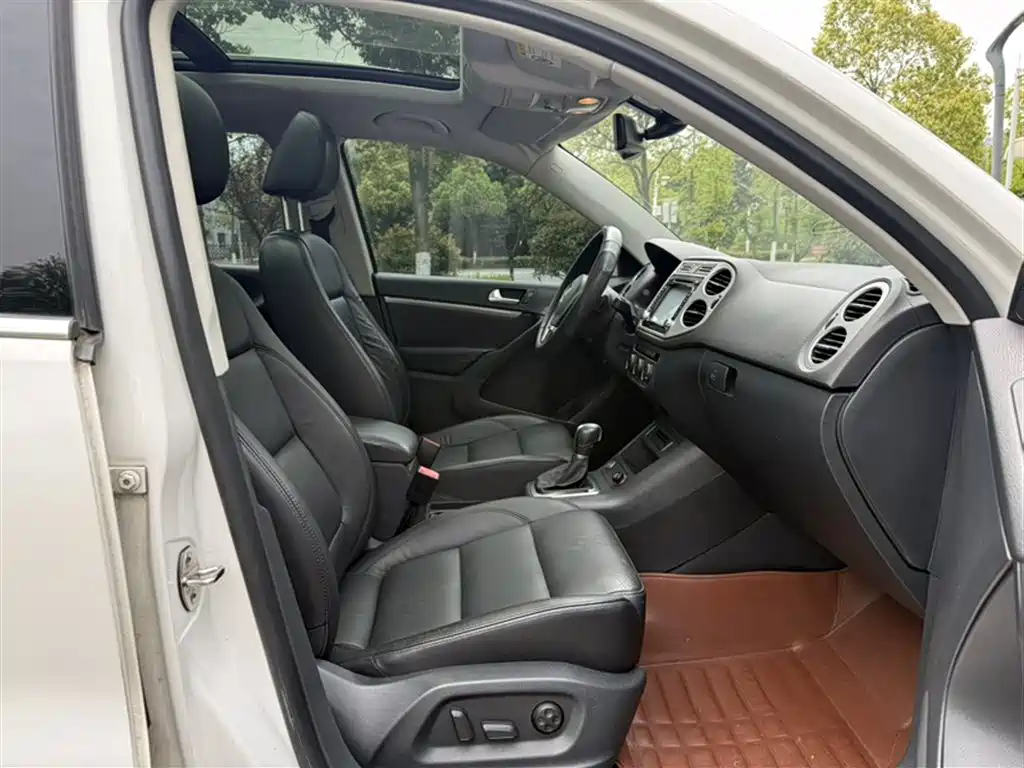 Volkswagen Tiguan 2015 1.8TSI Automatic 2WD Highline фото 13