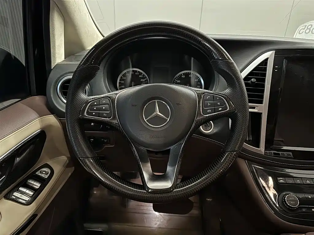 Mercedes-Benz Vito 2016 2.0T Elite Edition фото 13