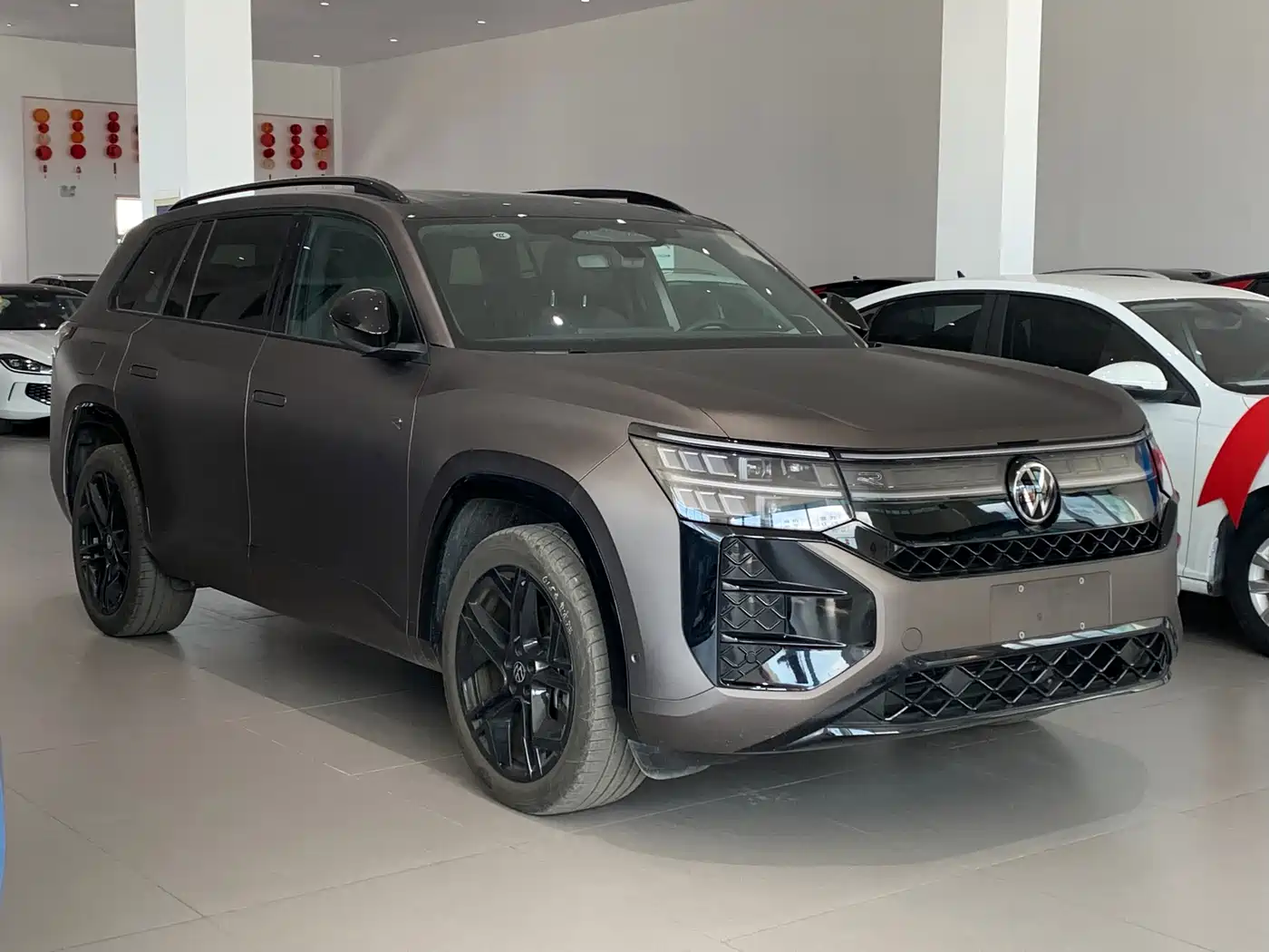 Volkswagen Teramont 2025 Teramont Pro 450TSI 4WD Summit Edition фото 3