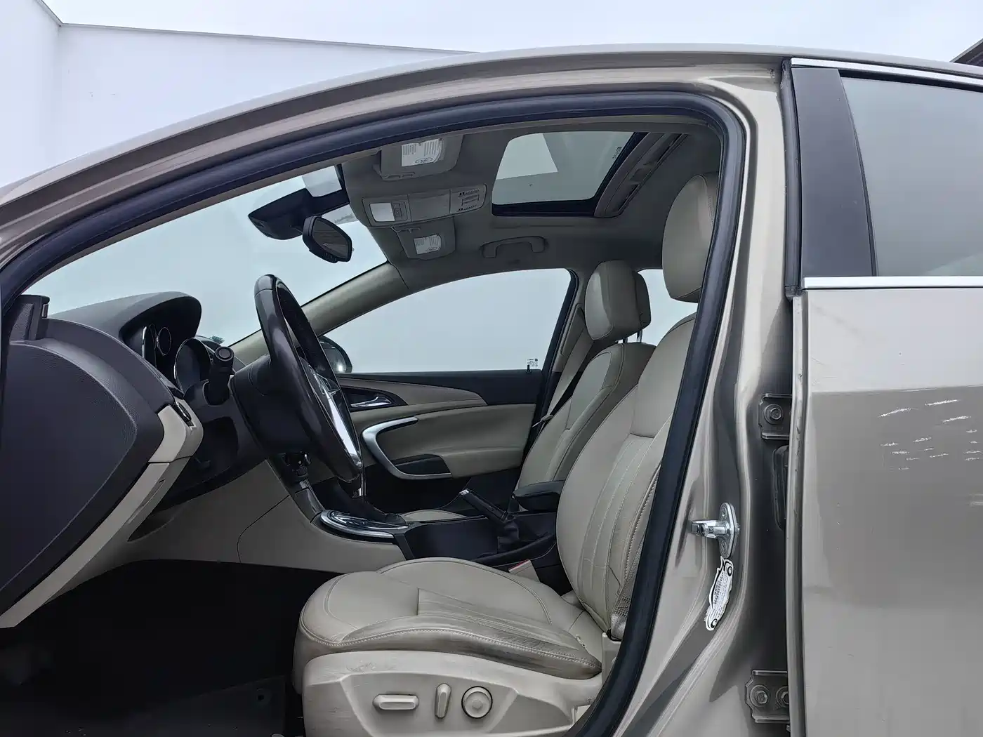 Buick Regal 2011 2.0L Comfort Edition фото 4