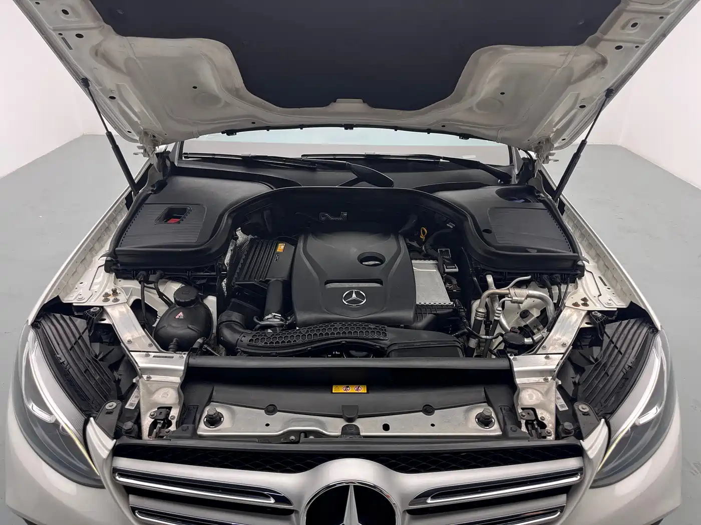 Mercedes-Benz GLC 2018 Facelift GLC 260 4MATIC Luxury фото 9