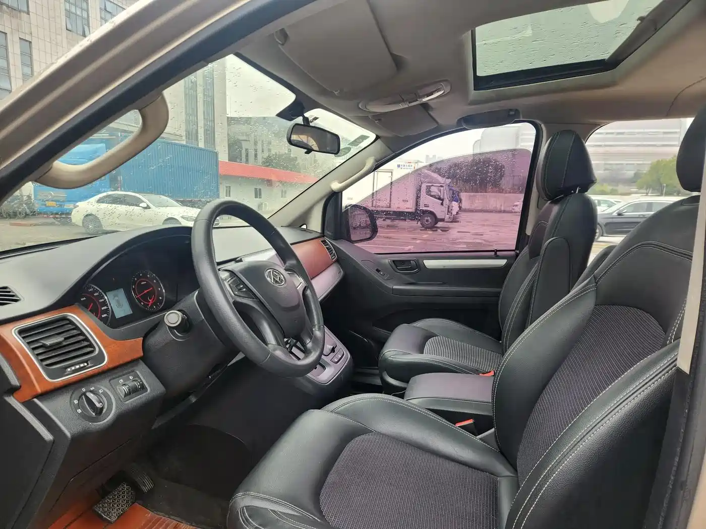 SAIC Maxus Maxus G10 2016 2016 2.0T Automatic Elite