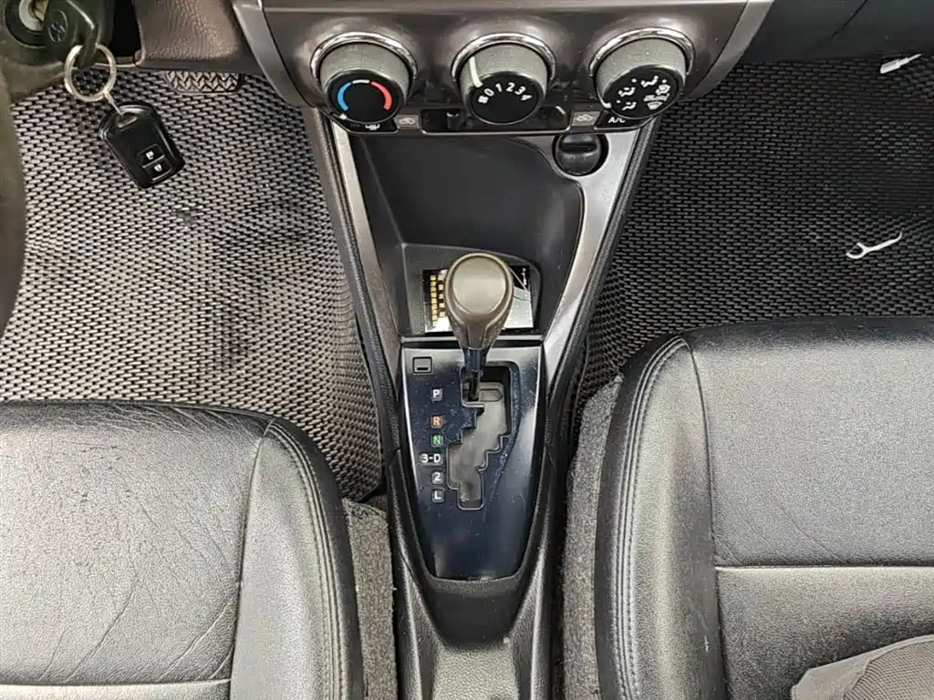 Toyota YARiS L Zhi Xuan 2014 1.3E Automatic Charming Edition фото 14