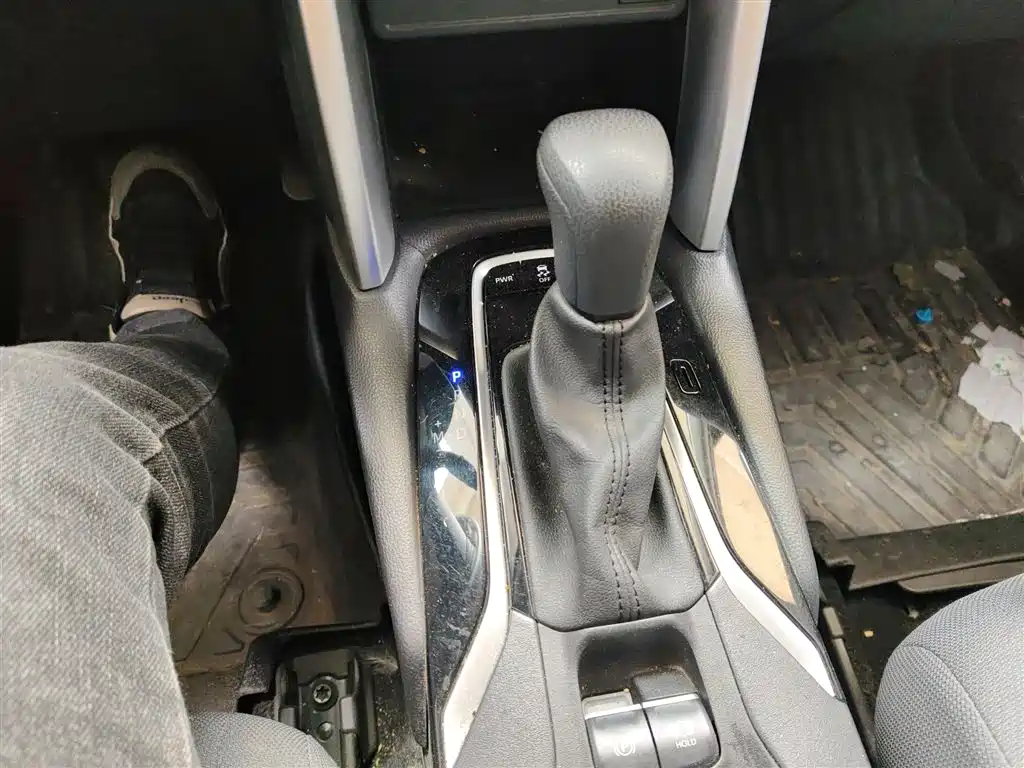 Toyota Frontlander 2023 2.0L CVT Leading Edition фото 10