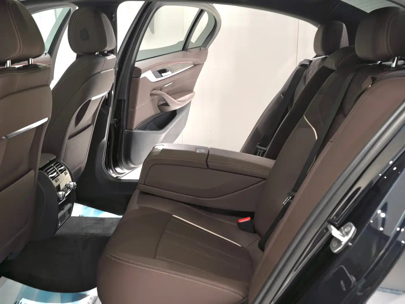 BMW 5 Series 2022 Facelift 530Li Leading M Sport Package фото 6
