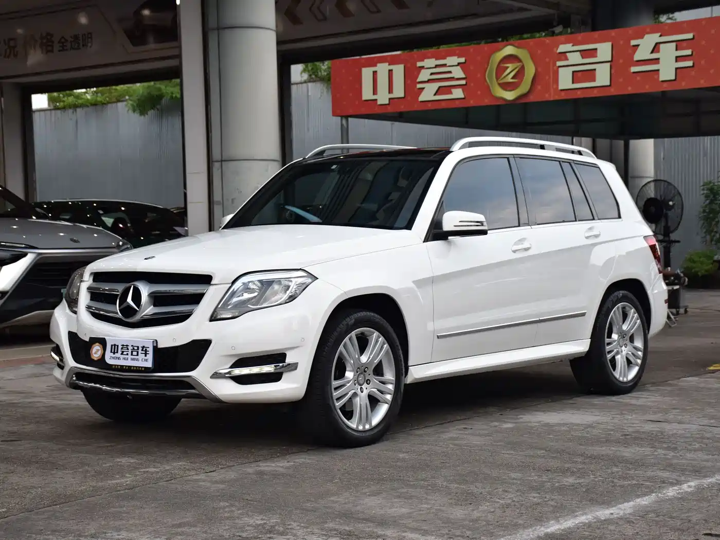 Mercedes-Benz GLK-Class 2015 2014 GLK 200 Standard