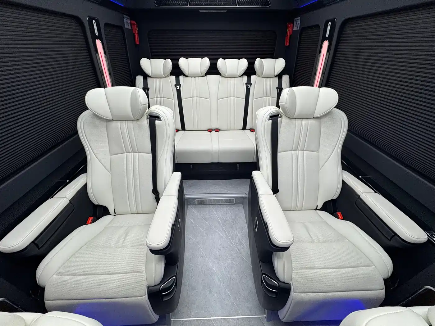 Hongqi Guoyue 2024 3.0T Flagship Edition 17-seater фото 19