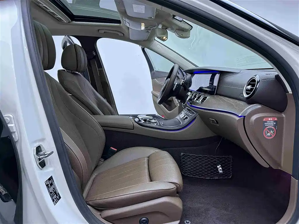 Mercedes-Benz E-Class 2016 E 200 L фото 10