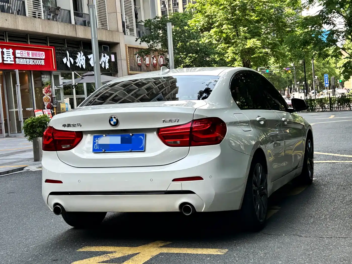 BMW 1 Series 2017 125i Sport фото 6