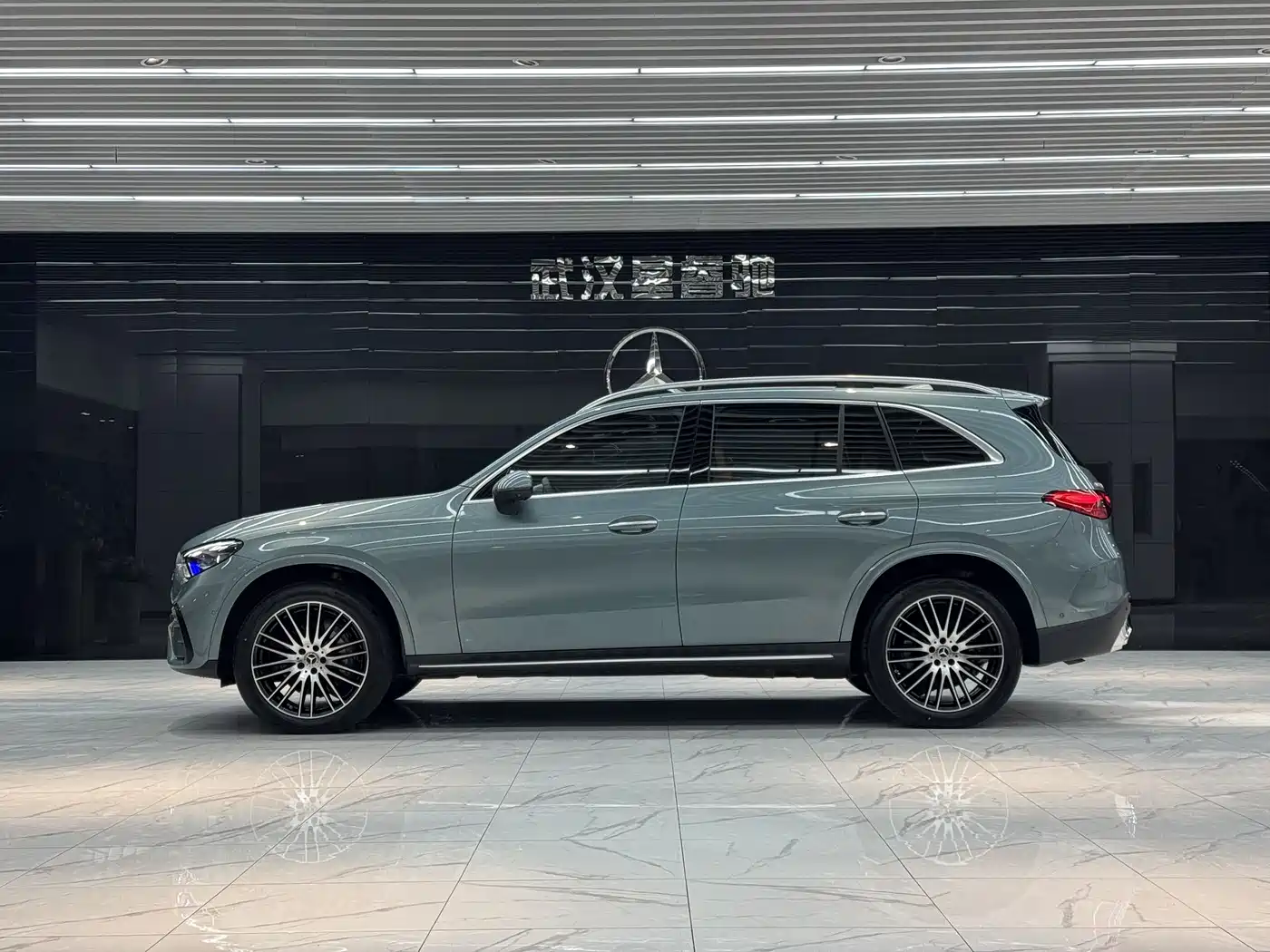 Mercedes-Benz GLC 2025 GLC 300 L 4MATIC Luxury 5-seater фото 6