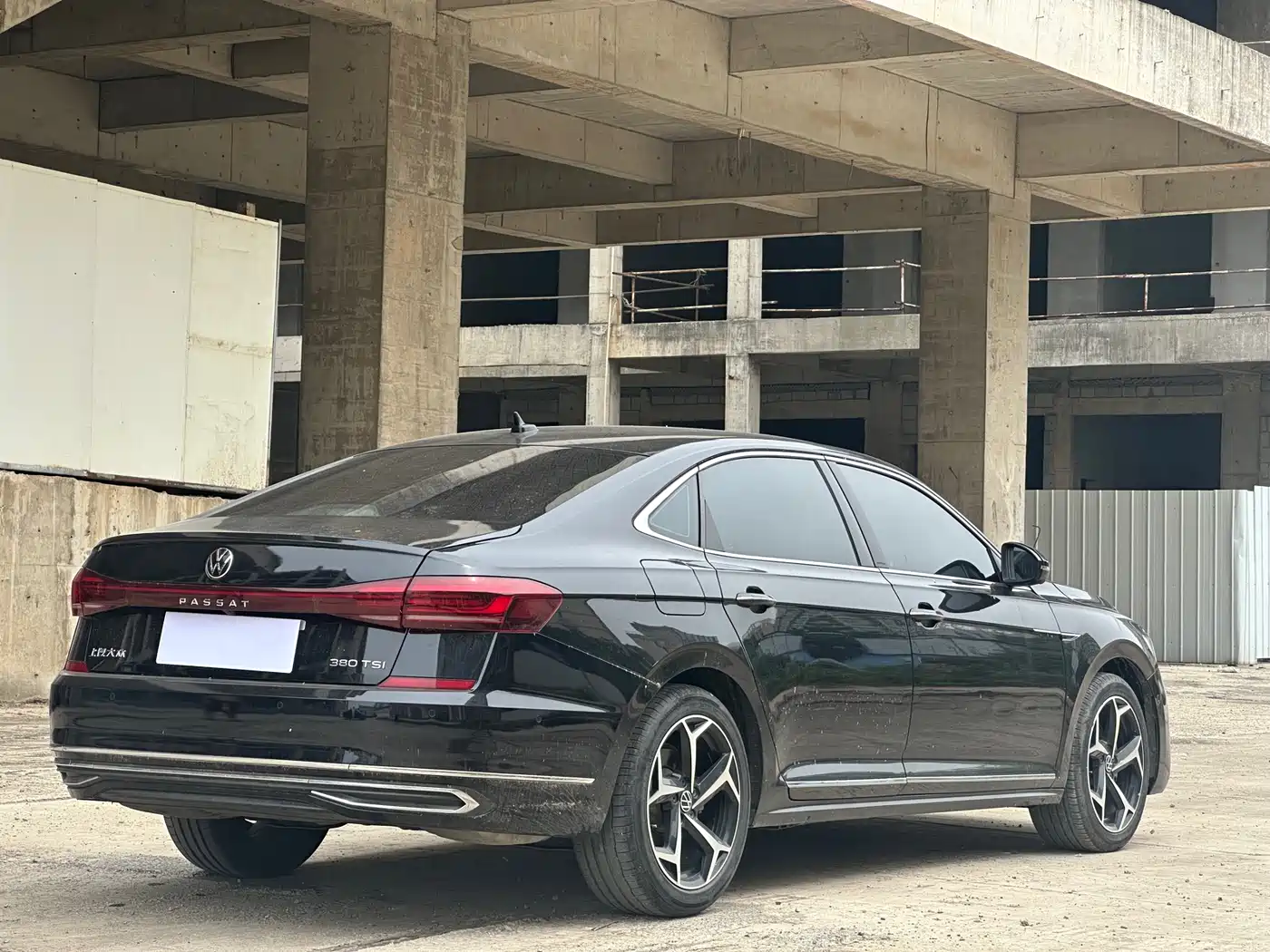 Volkswagen Passat 2024 Model 380TSI Starlight Elite фото 9