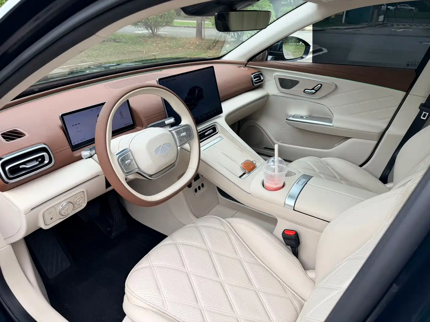 Chery Fengyun Fengyun A9L 2025 Model 260 Extended Range Premium Edition фото 12