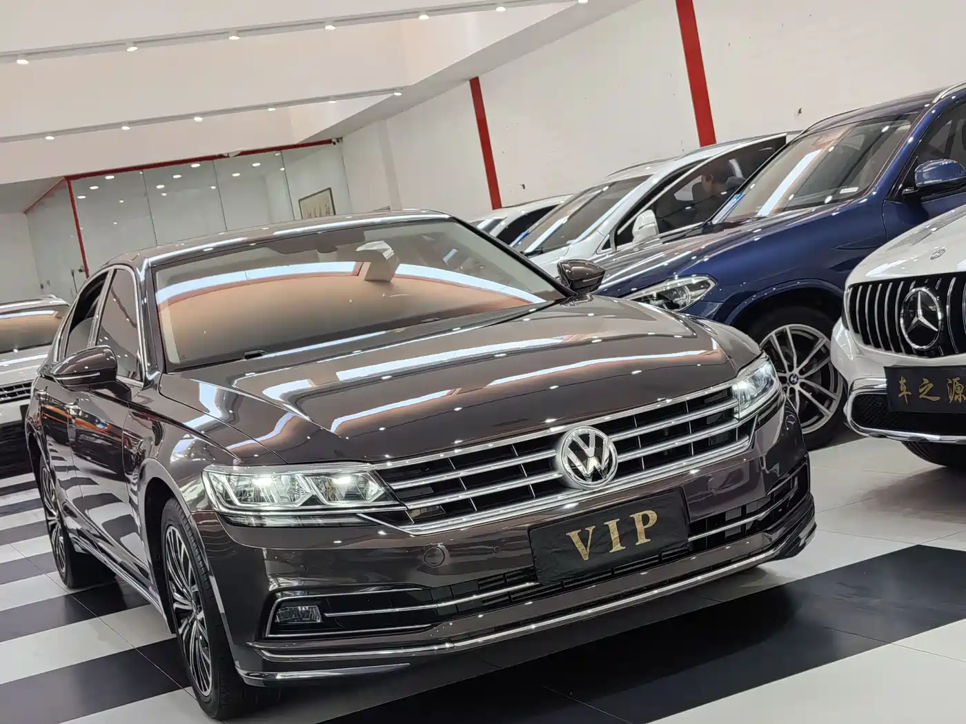 Volkswagen Phideon 2018 380TSI 2WD Business Edition фото 3