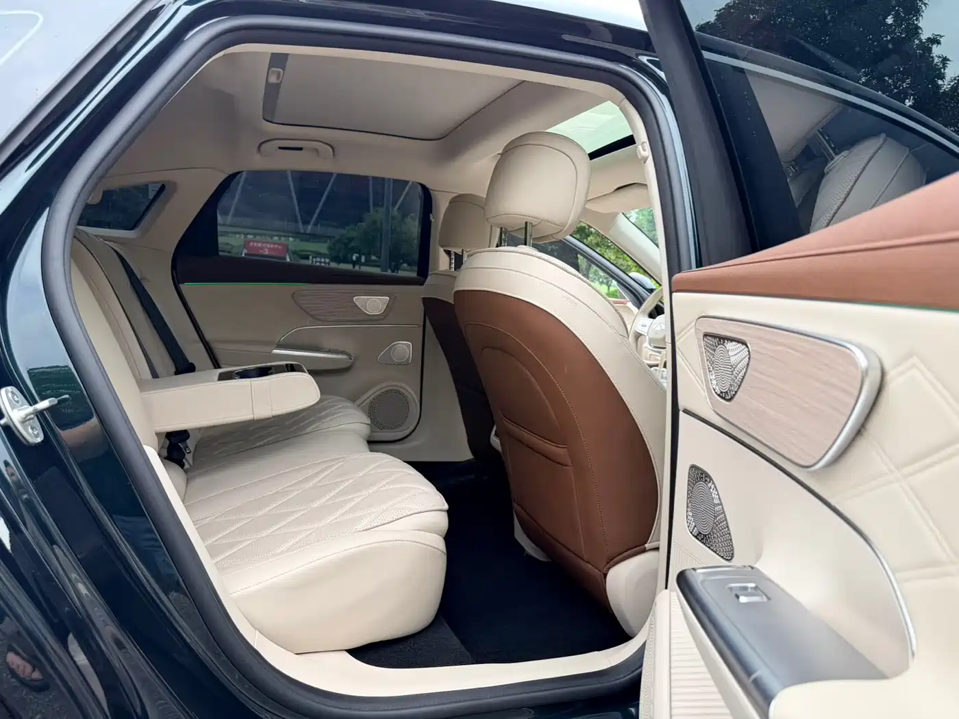 Chery Fengyun Fengyun A9L 2025 Model 260 Extended Range Premium Edition фото 14