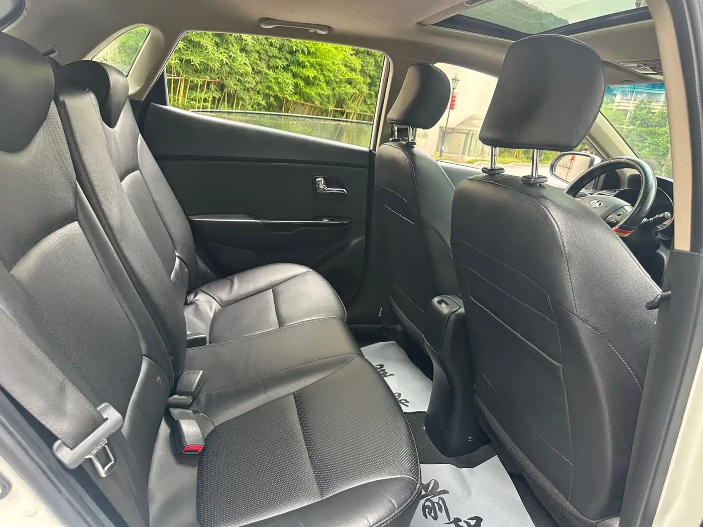 Kia K2 2013 2012 Hatchback 1.6L AT Premium