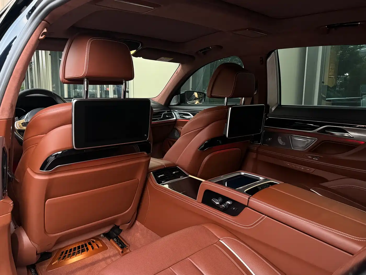 BMW 7 Series 2018 750Li xDrive M Sport Package фото 20