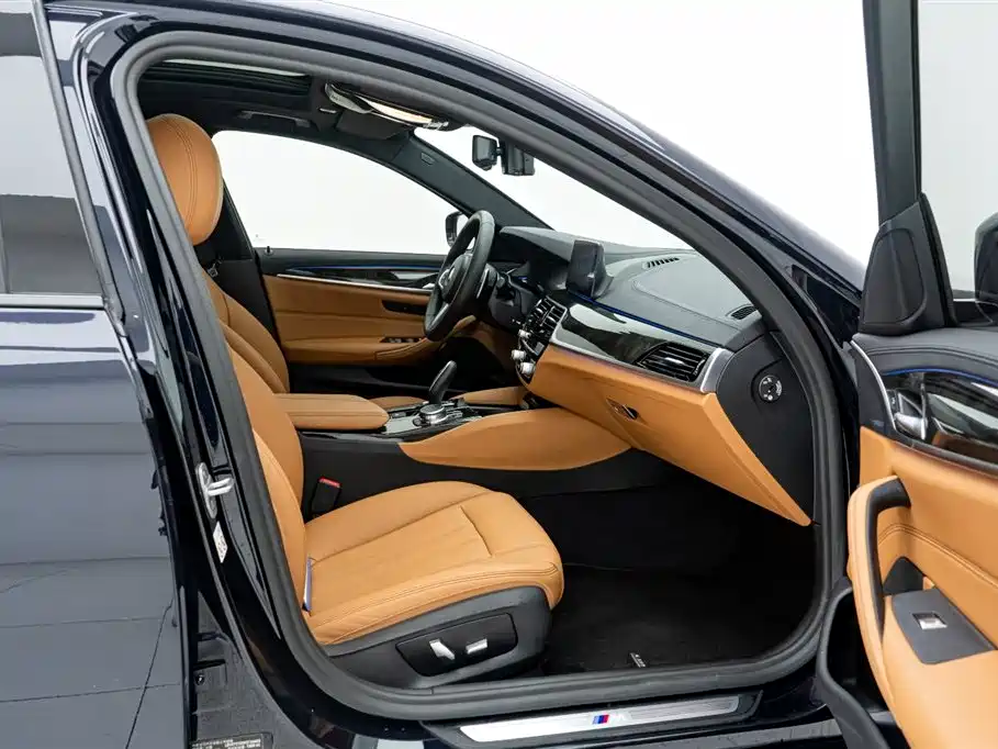 BMW 5 Series 2019 Facelift 530Li Leading M Sport Package фото 17