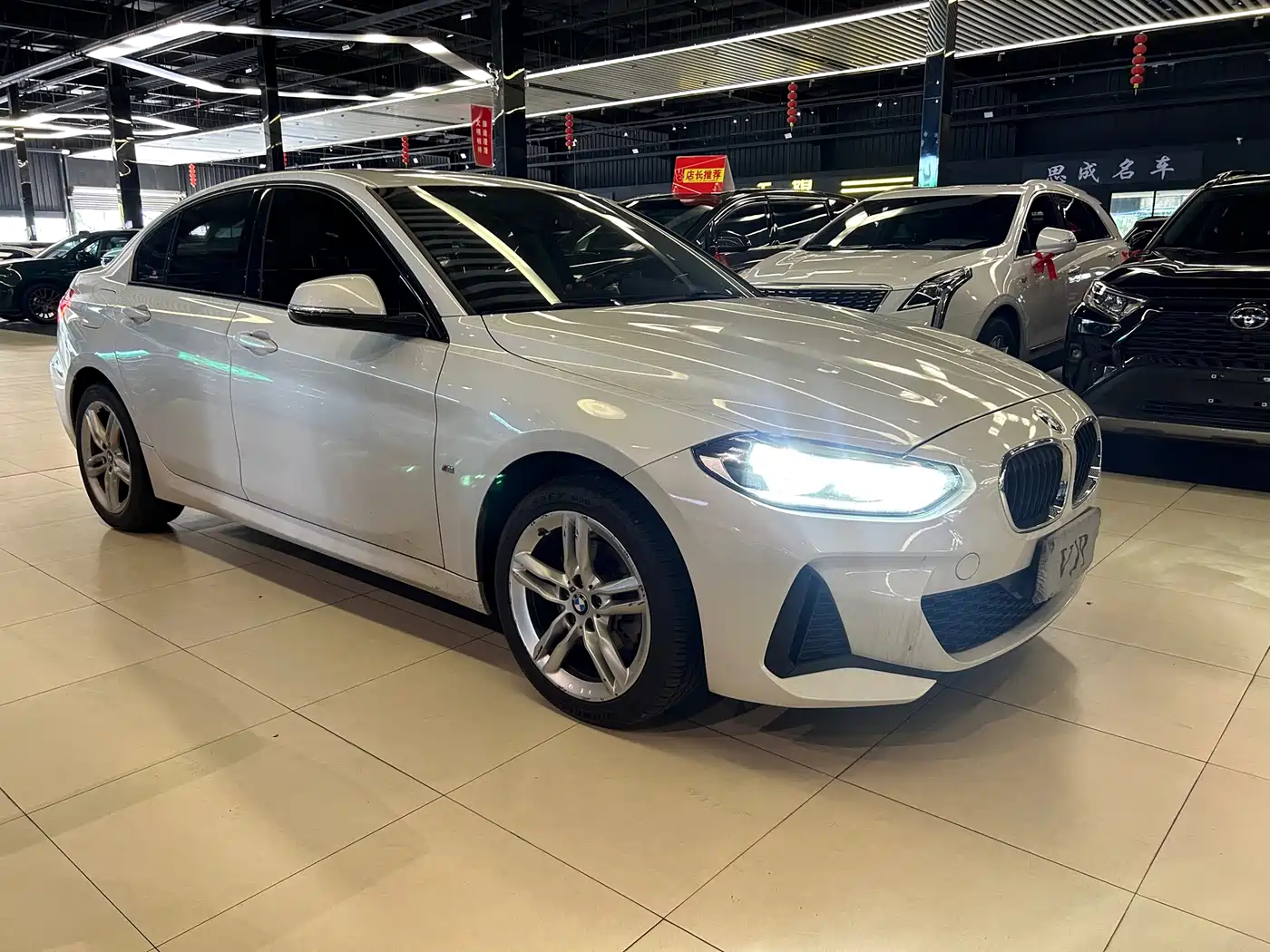 BMW 1 Series 2020 Model 120i M Sport Package фото 3