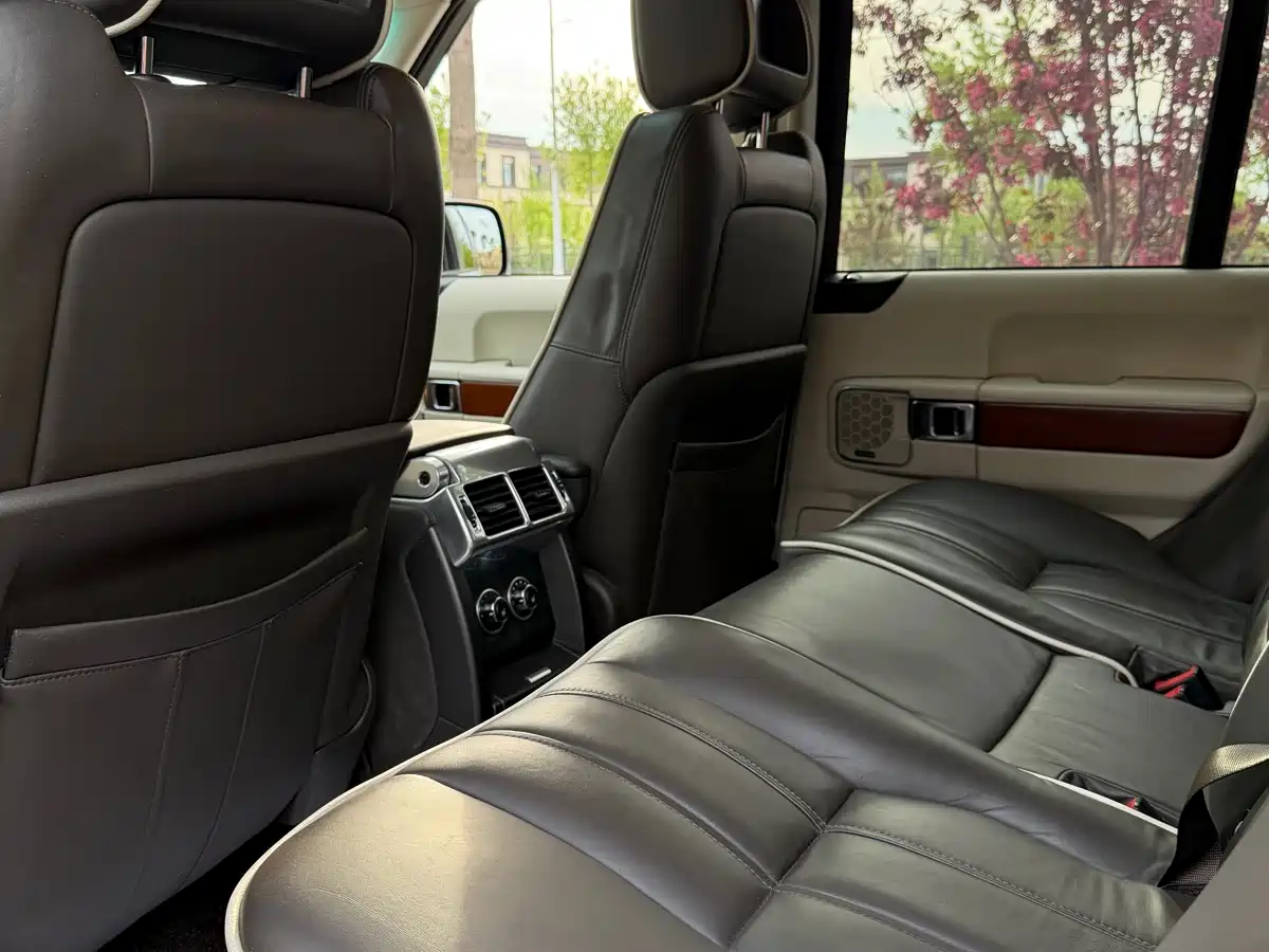 Land Rover Range Rover 2011 3.6 TDV8 фото 7