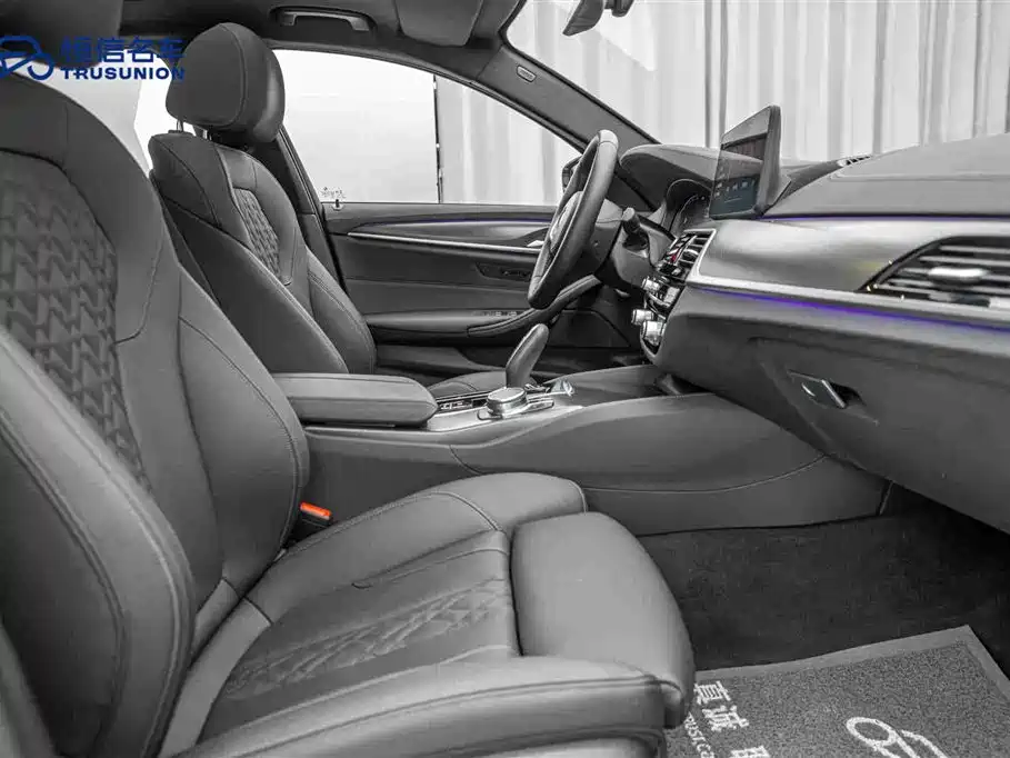 BMW 5 Series (Import) 2022 525i M Sport Package фото 15