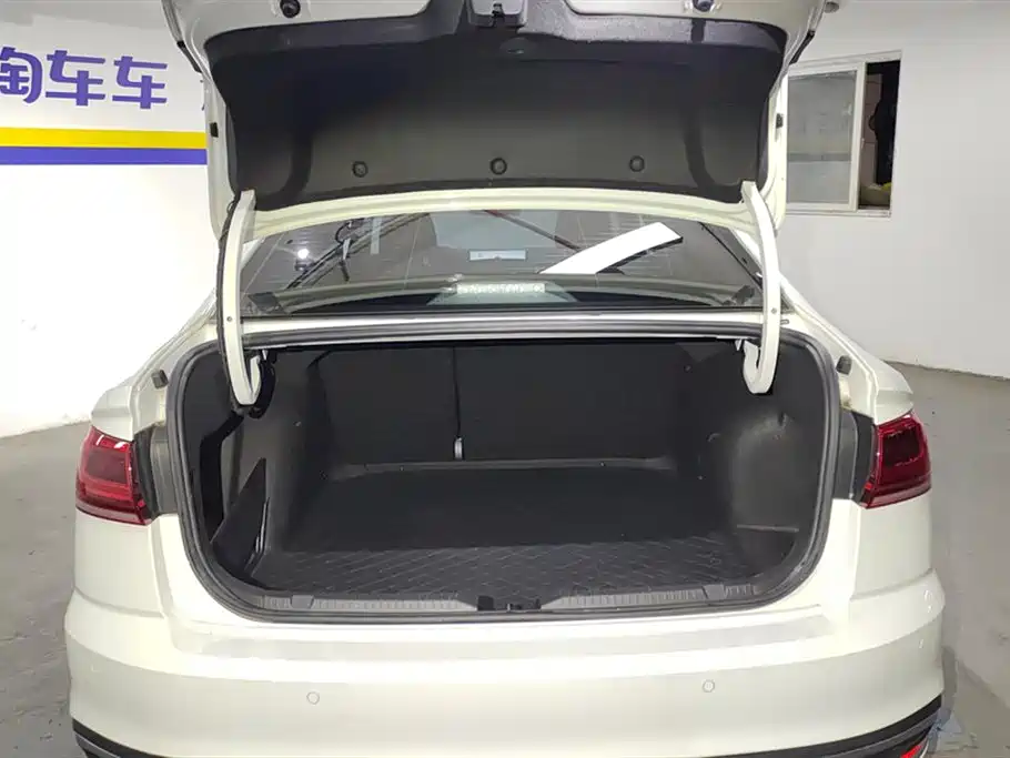 Volkswagen Bora 2023 200TSI DSG Comfort Edition фото 4