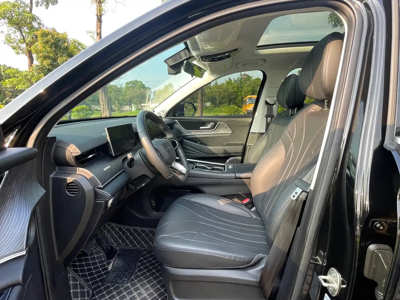 Chery Fengyun Fengyun T9 2025 2025 120 Long Range Premium 5-seater LFP