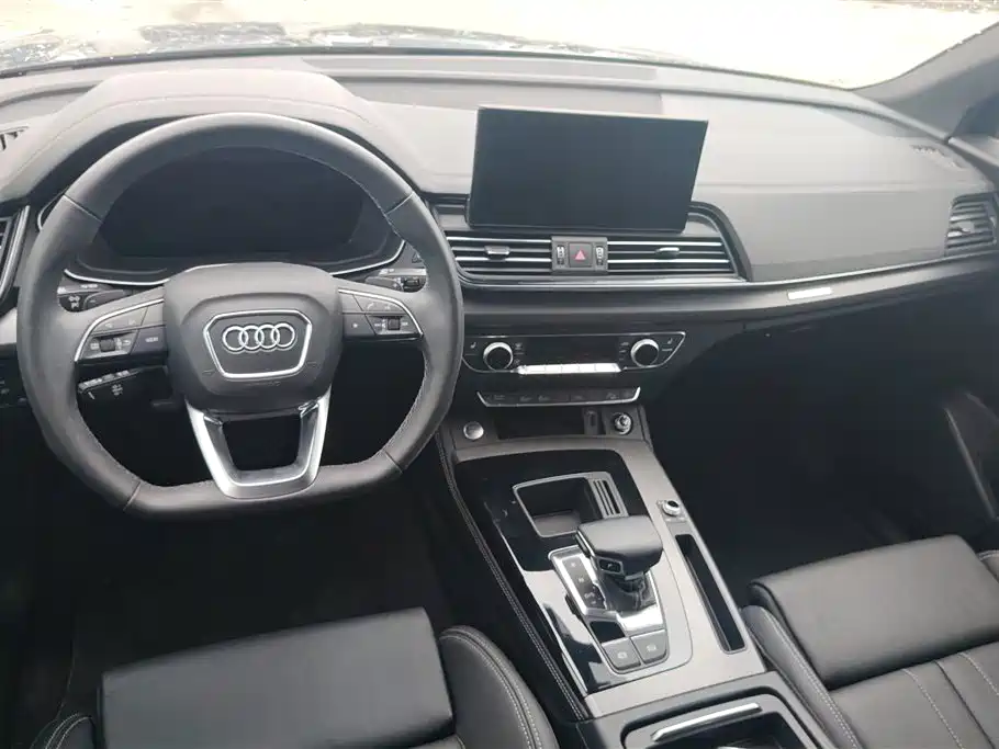 Audi Q5L 2023 40T Luxury Dynamic фото 12