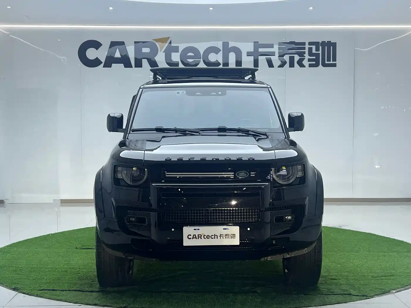 Land Rover Defender 2023 Facelift 90 3.0T P400 XS фото 7
