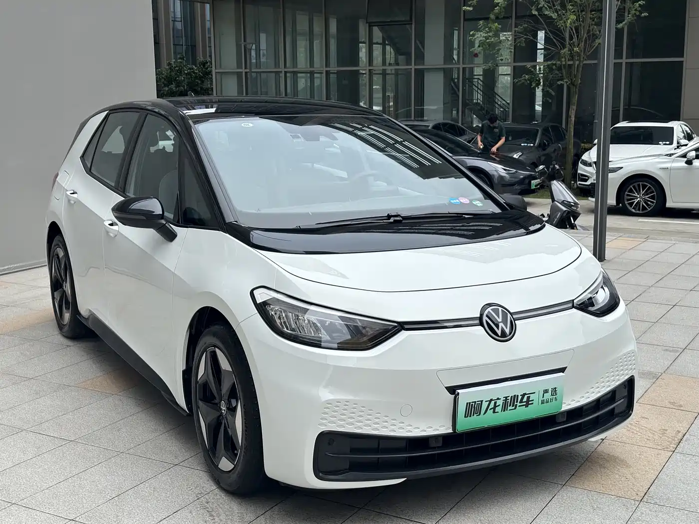 Volkswagen ID.3 2025 Facelift Smart Outstanding Edition фото 3
