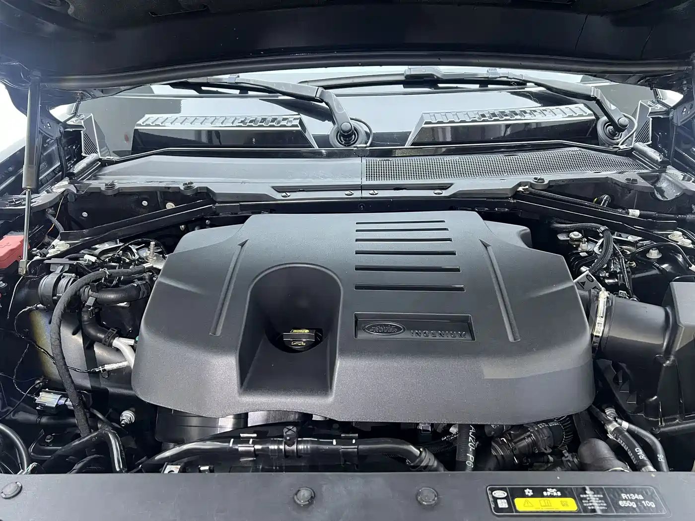 Land Rover Defender 2023 Facelift 90 3.0T P400 XS фото 12