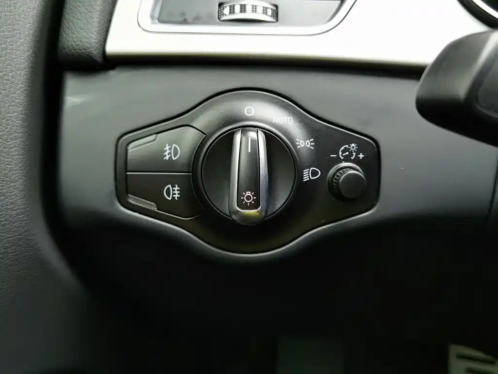 Фото 21 - Audi A4L