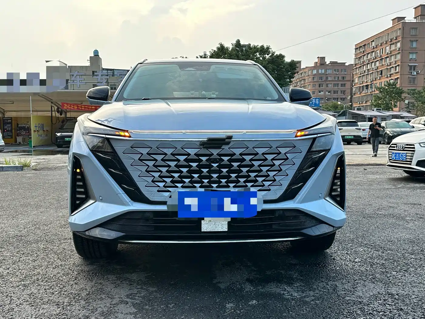 Changan Oshan Z6 2022 2022 Model Blue Whale 1.5T DCT Smart Navigation Type
