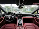 Photo 9 - Porsche Panamera New Energy