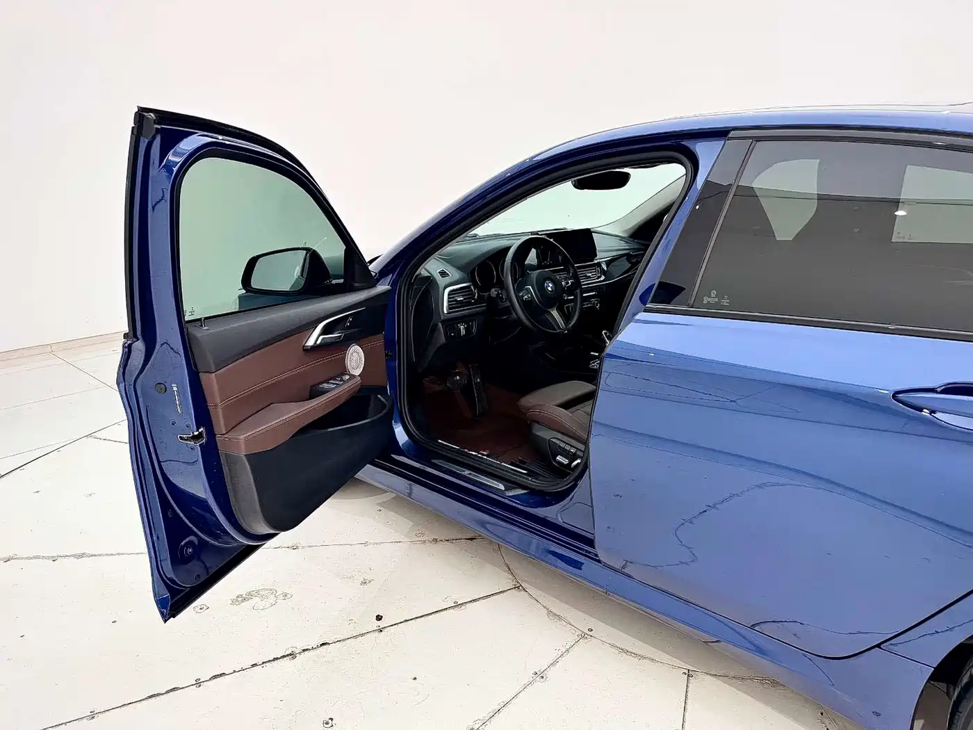 BMW 1 Series 2023 125i M Sport Shadow Edition фото 13