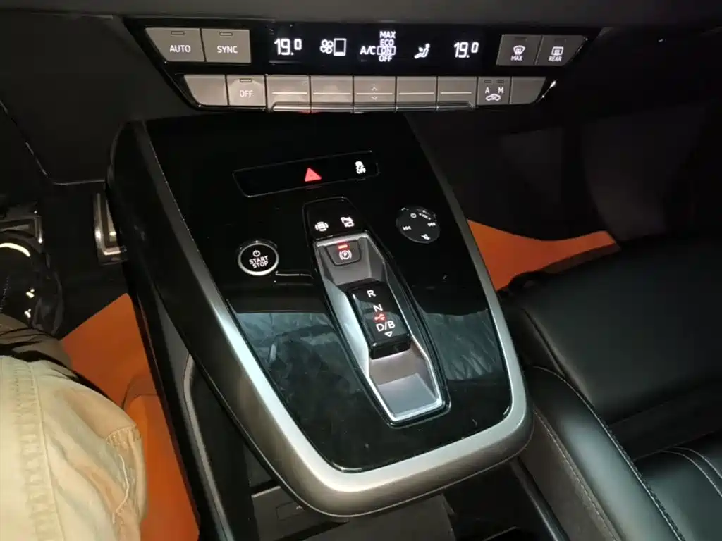 Audi Q4 e-tron 2024 40 e-tron Pioneer Edition фото 14