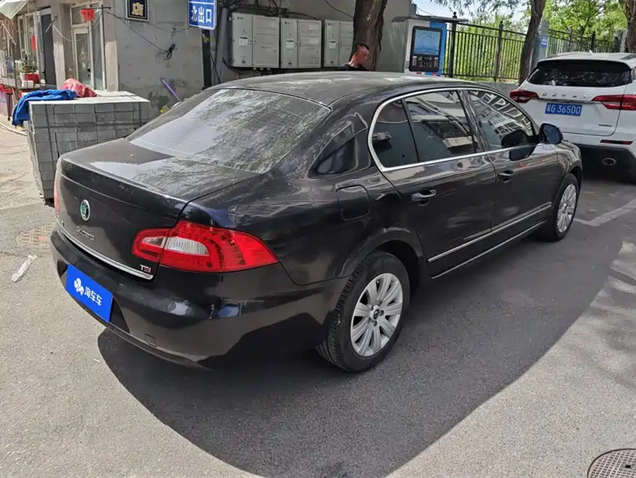 Škoda Superb 2012 1.8TSI Automatic Noble Elegance Edition фото 3