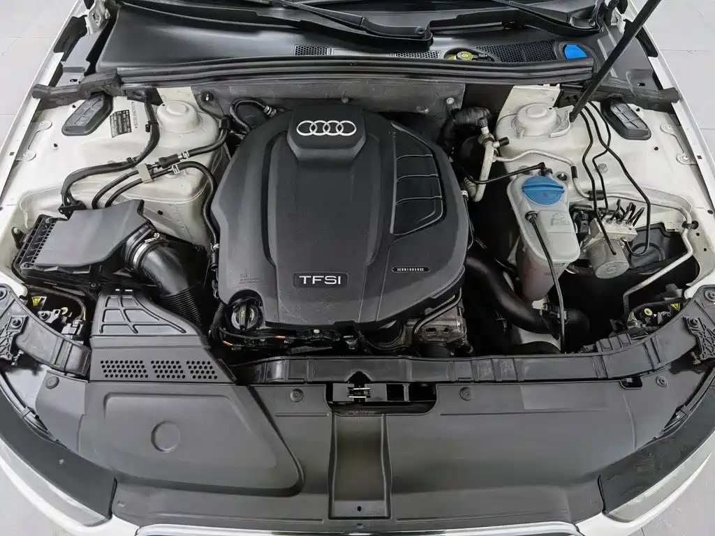 Фото 6 - Audi A4L