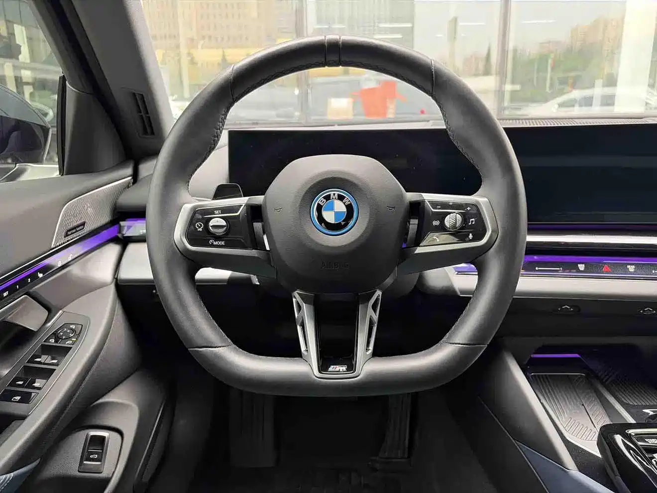BMW i5 2024 eDrive 35L Premium Model M Sport Package фото 8