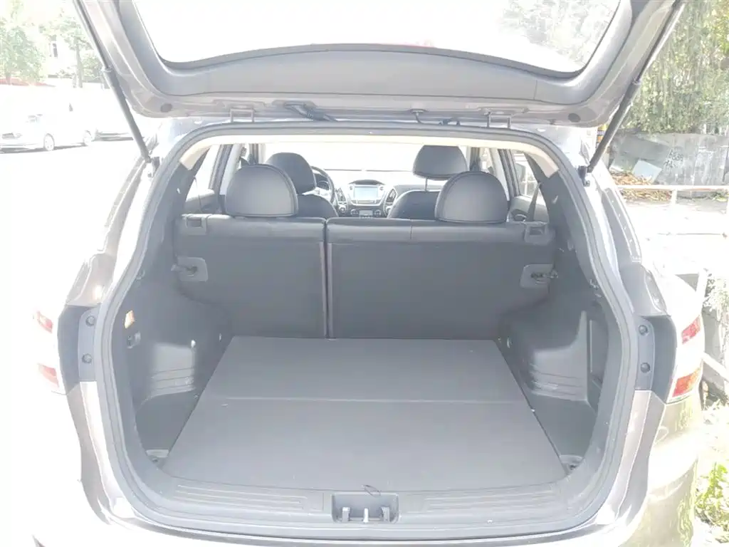 Hyundai Beijing Hyundai ix35 2013 2.0L Auto 2WD Smart GLS China IV фото 19
