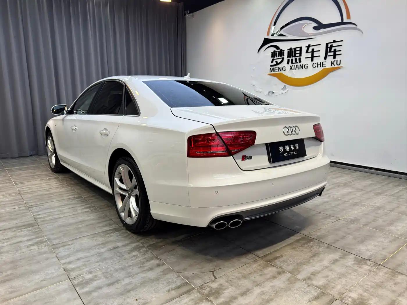 Audi S8 2014 S8 4.0TFSI quattro фото 5