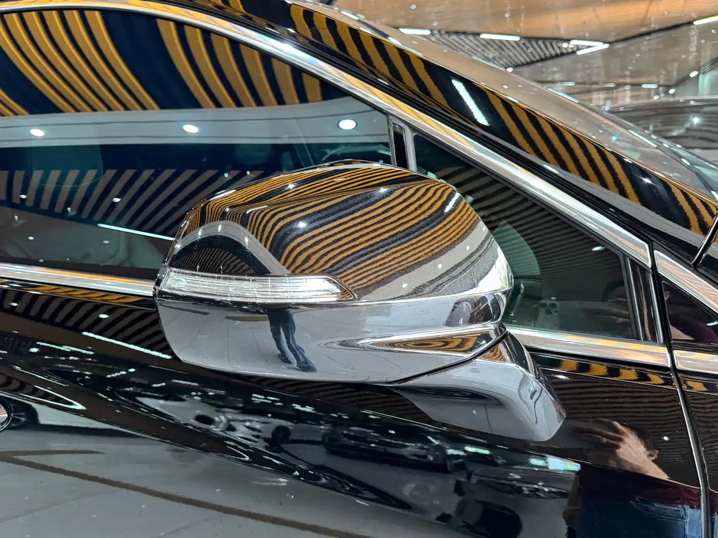 Cadillac XT5 2022 2.0T 2WD Luxury фото 21