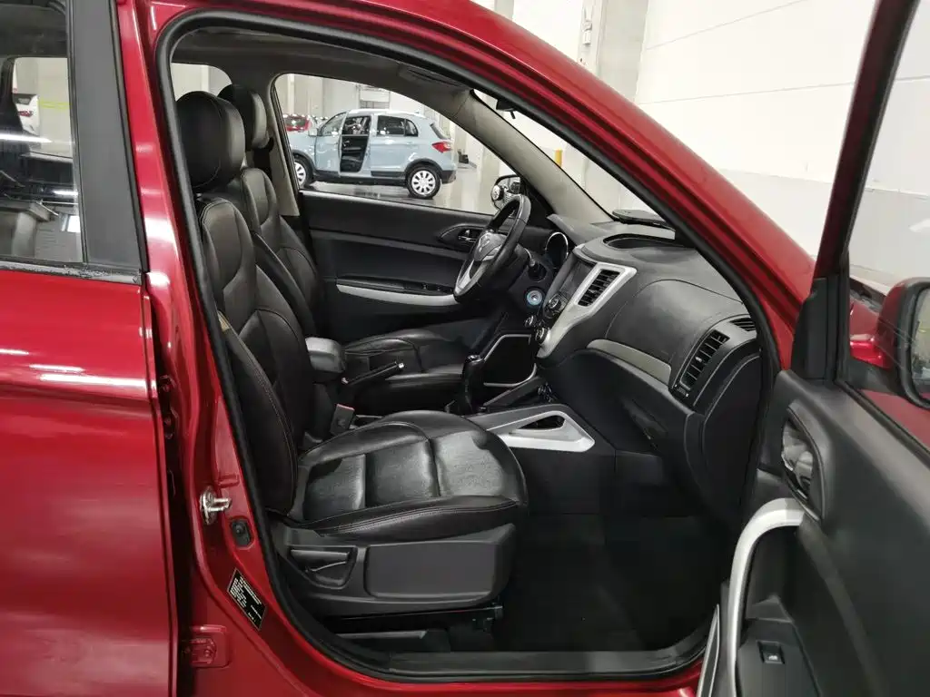 Фото 23 - Changan CS35