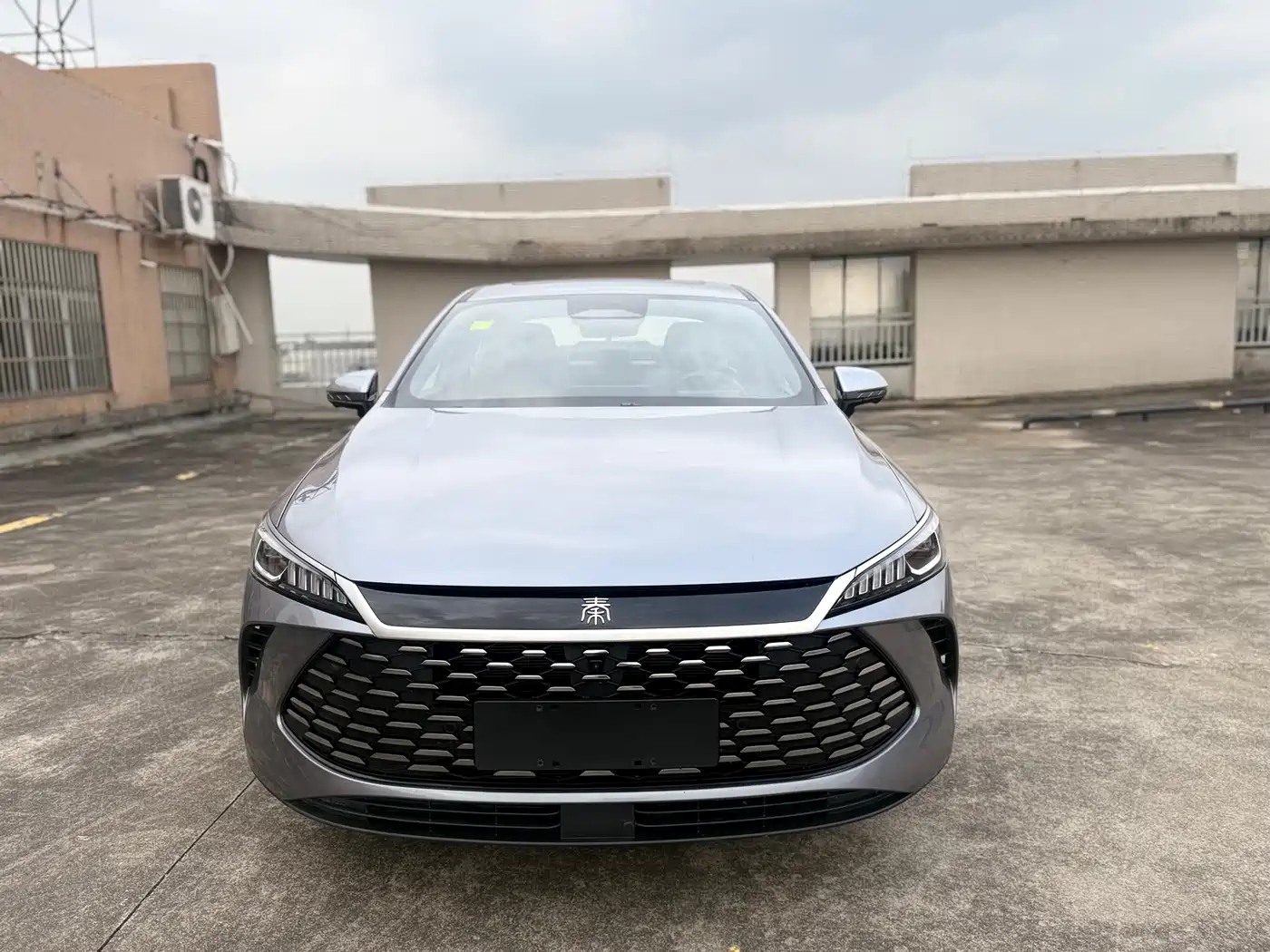 BYD Qin PLUS 2025 DM-i Smart Drive Edition 120KM Surpassing Type фото 2