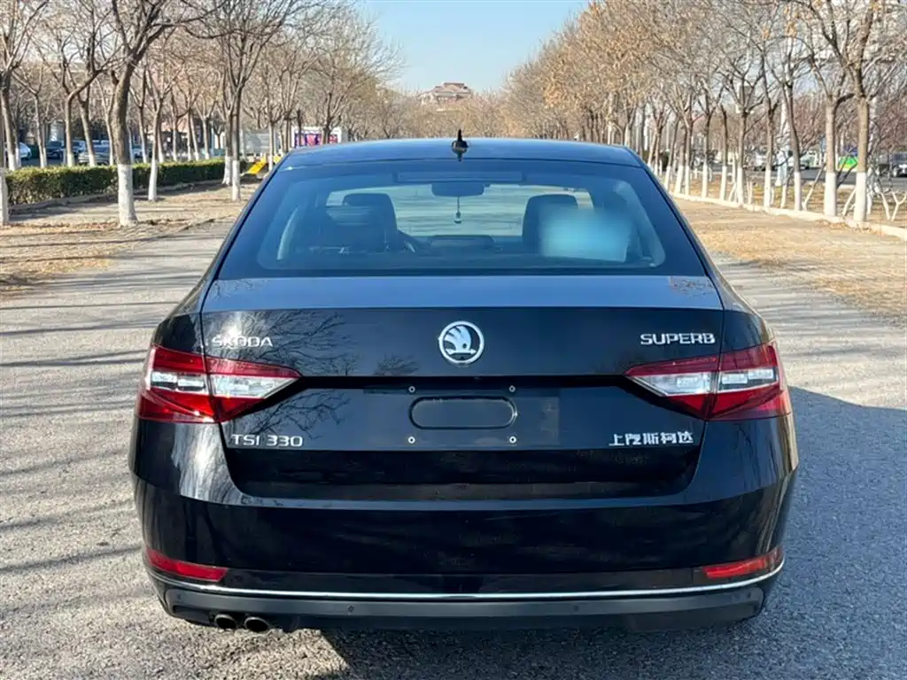 Škoda Superb 2018 TSI330 DSG Comfort Edition China V фото 9
