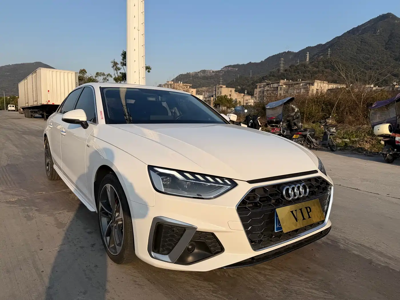 Audi A4L 2023 40 TFSI Luxury Sport фото 3