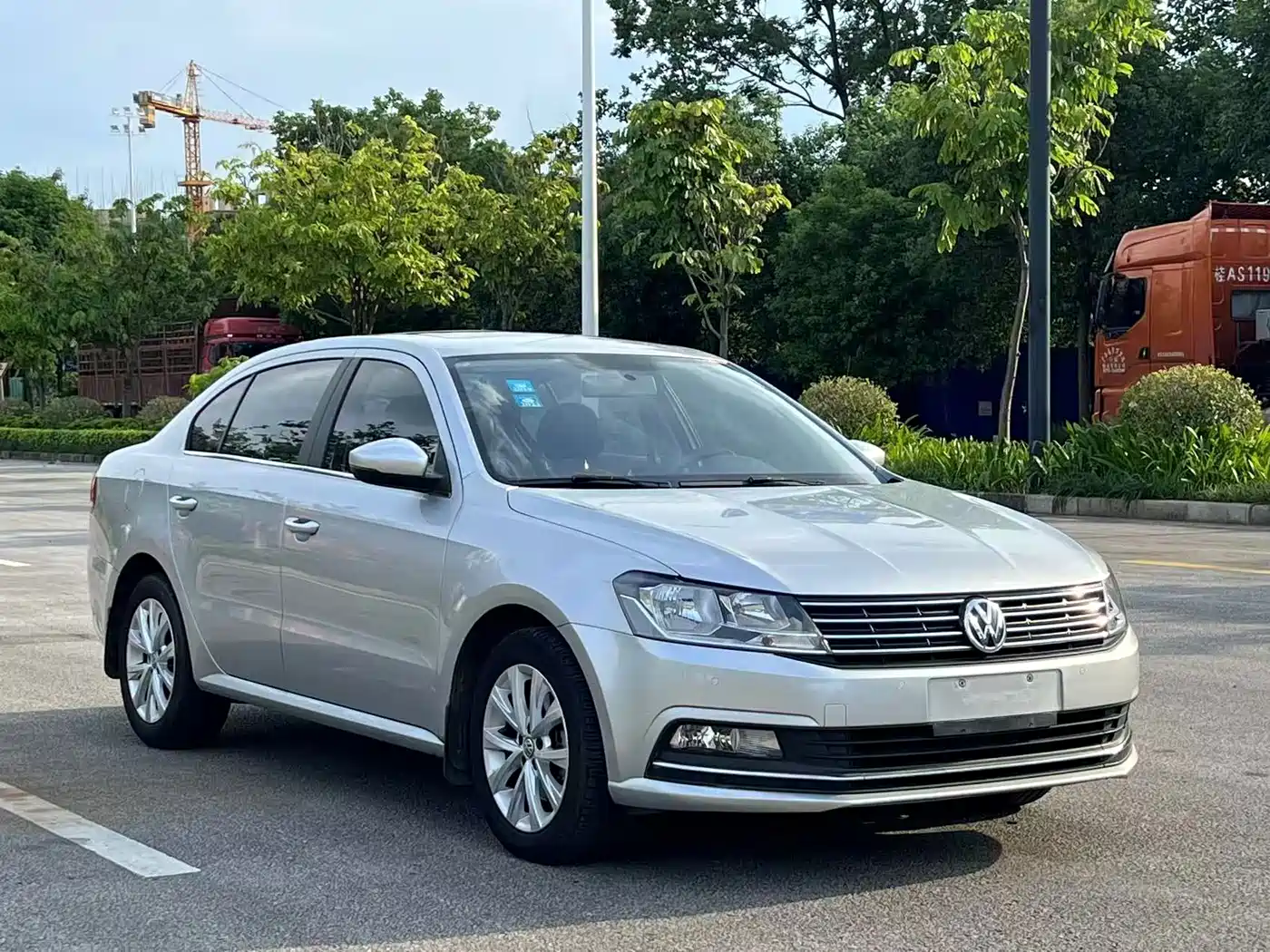 Фото 3 - Volkswagen Lavida